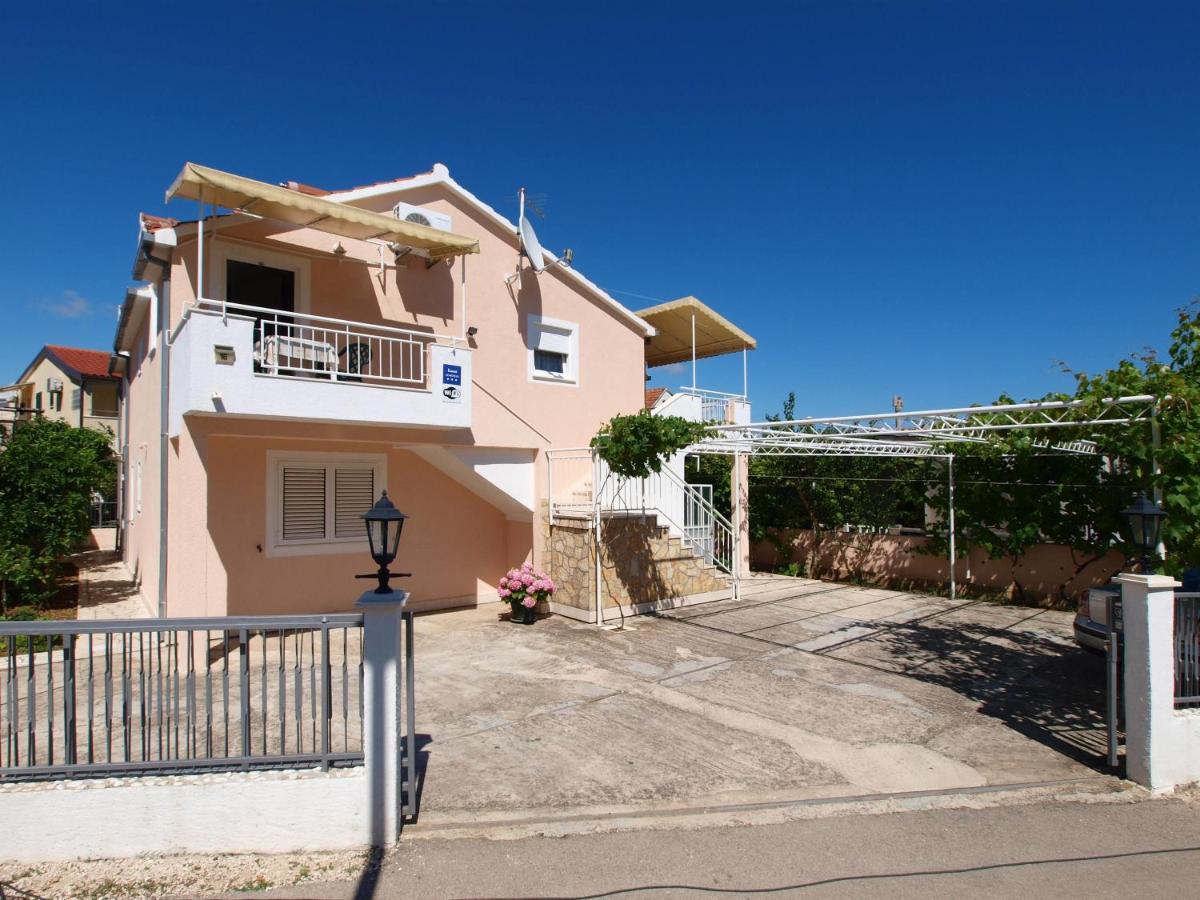Apartments Skarpa 1601 罗戈兹尼察 外观 照片